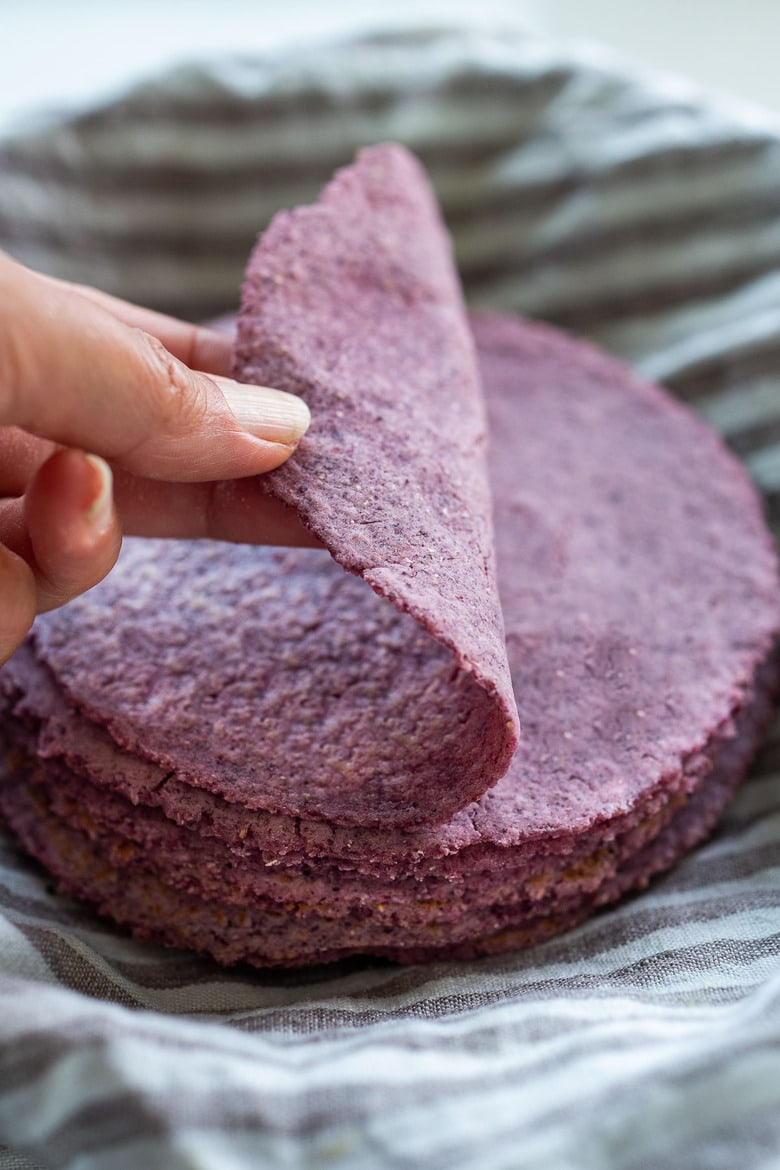 Blue corn tortillas made form scratch -How to make homemade tortillas using corn, flour or a blend! #tortillas 