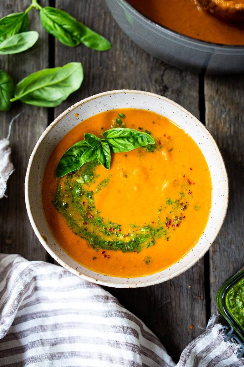 Homemade Tomato Soup made with fresh or canned tomatoes, made in under 30 minutes. Creamy, easy and Vegan-adaptable! #tomatosoup
