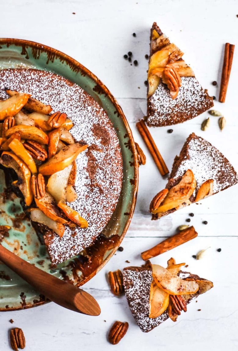 Chai-Spiced Pecan Torte with Roasted Pears - a subtly sweet spiced flour-free cake using pecans as the base. Perfect for holiday gatherings, brunch or afternoon tea. #torte #pecantorte