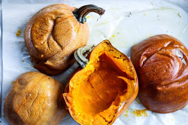 Roasted pumpkins on the tray.