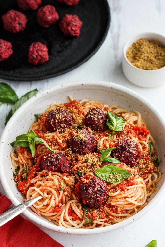 20 Best Beet Recipes: Spaghetti and beet Balls 