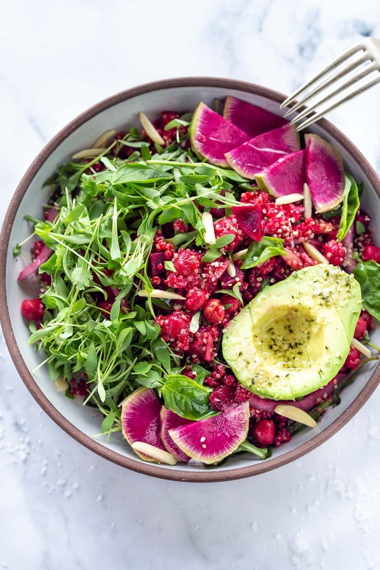 Brighten up your day with this Winter Bliss Bowl! A simple vegan bowl made with beets, quinoa, avocado and chickpeas-that can be made in under 30 minutes! Great for meal-prepping and guaranteed to lift your spirits! #bowl #buddhabowl #veganbowl #