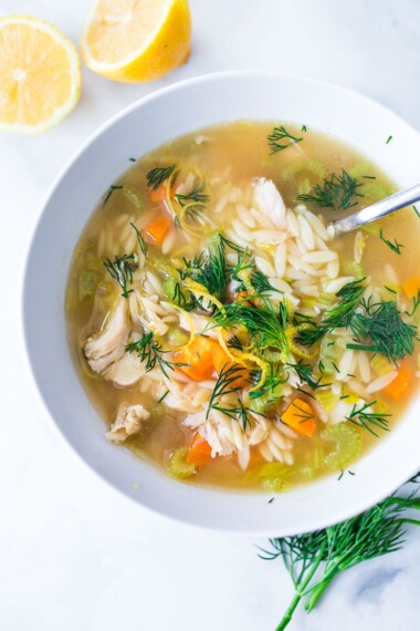 Lemony Chicken Orzo Soup with Dill- a simple easy recipe that can be made with leftover chicken. Healthy, zesty and flavorful! #chickenorzosoup #orzo #chickensoup #dill #orzorecipes #recipe #healthyrecipe #broth