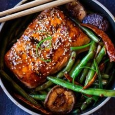 Szechuan Salmon With Scallion Green Beans -image