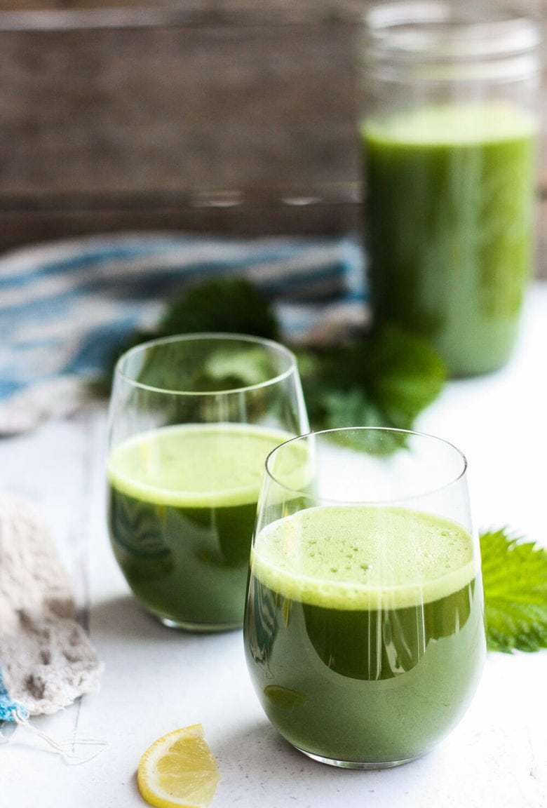 A vibrant Spring tonic, fresh Nettle Juice is full of minerals, vitamins and phytonutrients. With just a few ingredients thrown in the blender your super-nutritious green juice is ready in minutes! #nettles #nettlejuice #stingingnettles