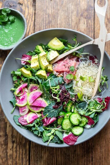 This unique seaweed salad recipe is the best! Made with dulse ribbons, kelp noodles, avocado, and greens, tossed in a spirulina dressing!