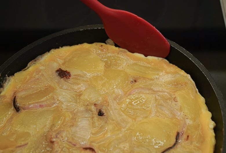 cook the Spanish tortilla in a NON-STICK 8- 9-inch skillet