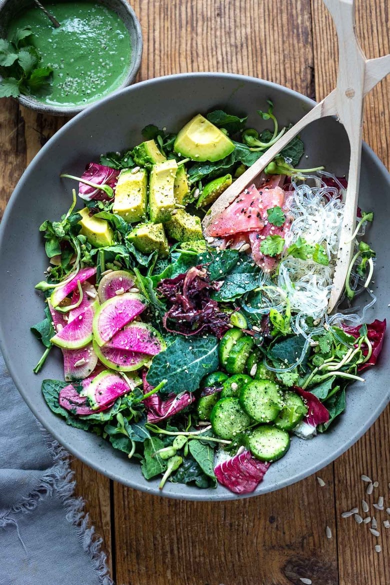 Nutrient-rich Spirulina Sea Salad is pure superfood for the body. This healthy salad is made with dulse, kelp noodles, fresh veggies and Spirulina Dressing, keep it vegan or add ahi or smoked Salmon! #spirulina #dulse #kelpnoodles