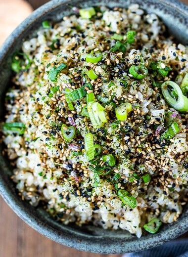 Seasoned Japanese Rice with Furikake, made with short grain rice, rice vinegar and scallions - a simple tasty side dish to serve with fish and meat, or in bowls. #rice #Japaneserice #furikake