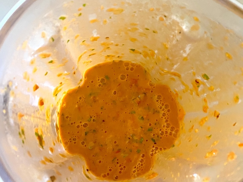 tomato vinaigrette in a blender