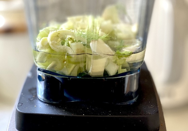 make the celery juice in the blender