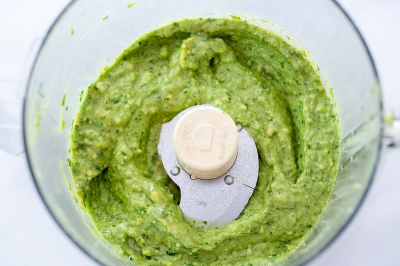  avocado sauce ingredients in a food processor, blended. 