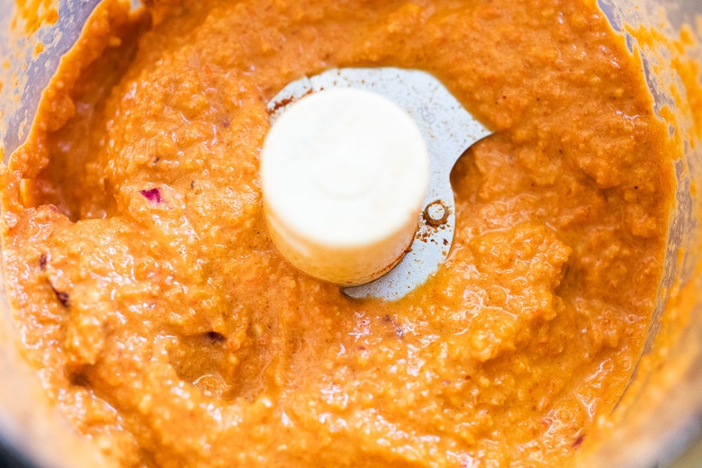 romesco sauce in food processor 