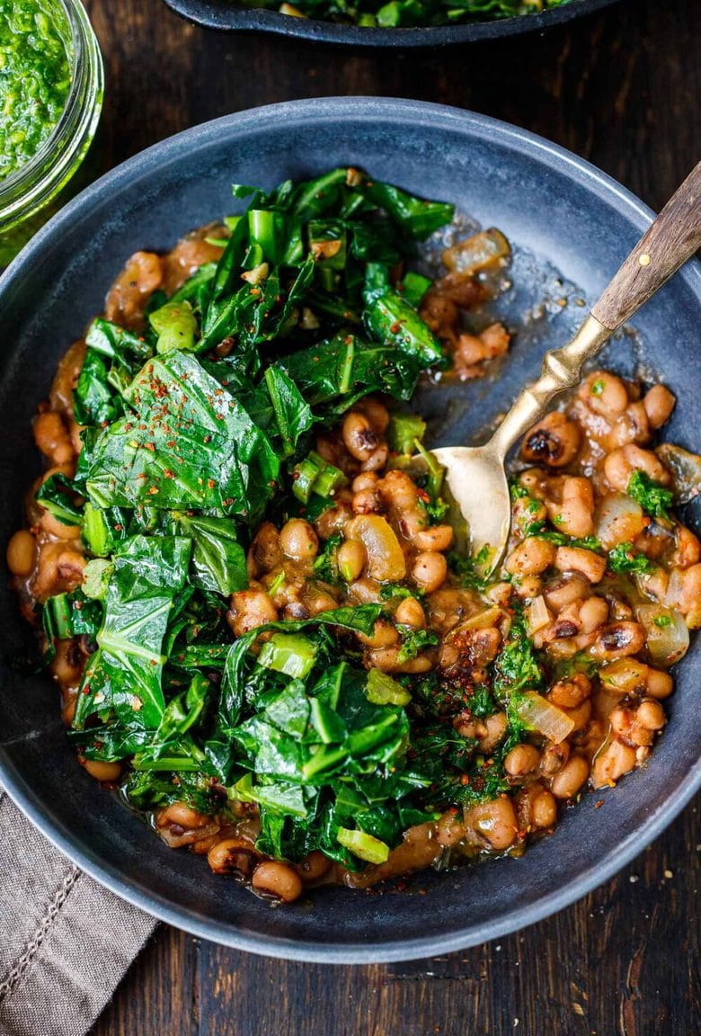 Just in time for New Years, here's a tasty, lighter recipe for Smokey Black-Eyed Peas served up with Garlicky Collard Greens and Cornbread- to ensure luck, prosperity and good fortune in the coming year. Vegan and GF.