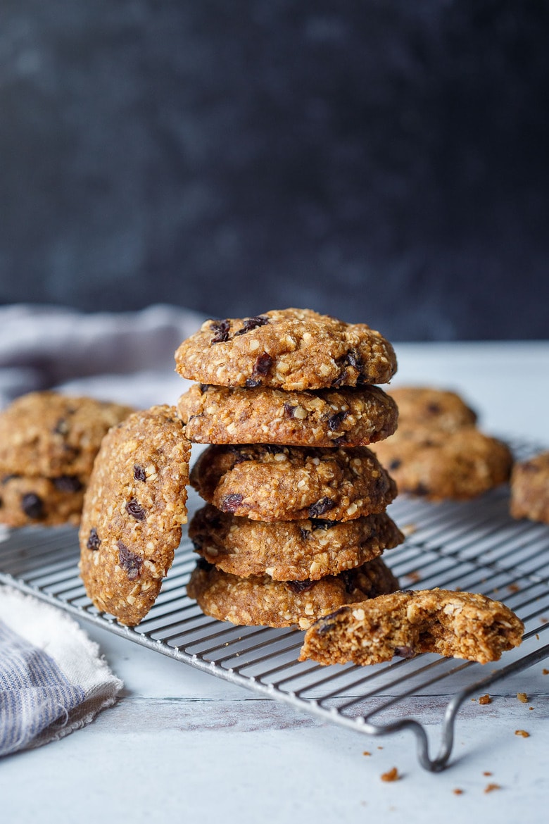  Vegan Oatmeal Cookies with Chai-Soaked Raisins. These healthy oatmeal cookies are chewy, tender and Delicious!