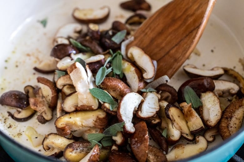 saute shallots and mushrooms 