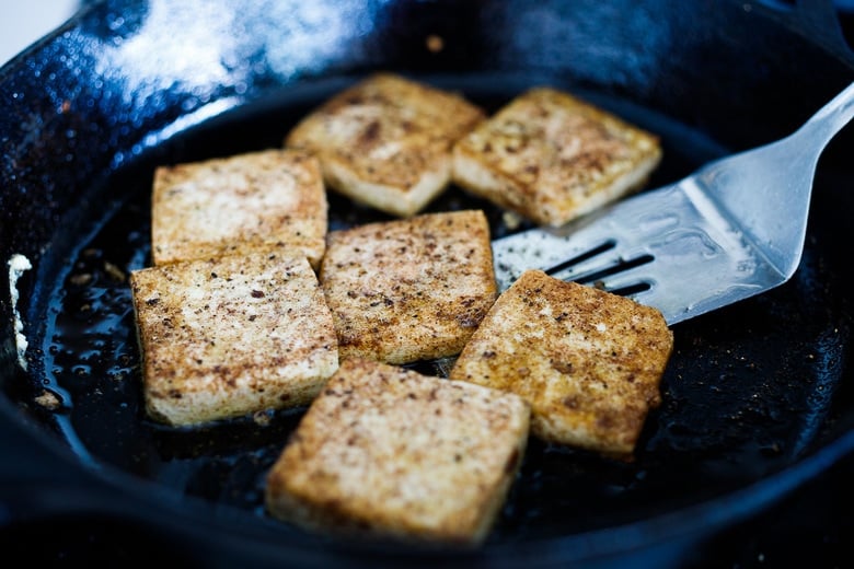 pan searing tofu for banh mi