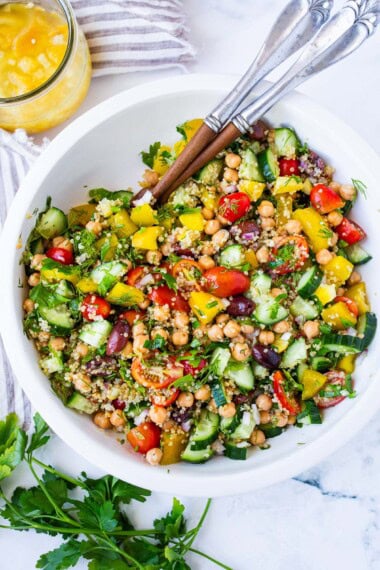 lemony chickpea quinoa salad