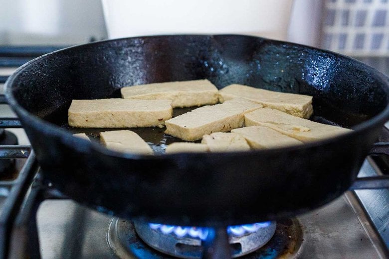 searing the tofu