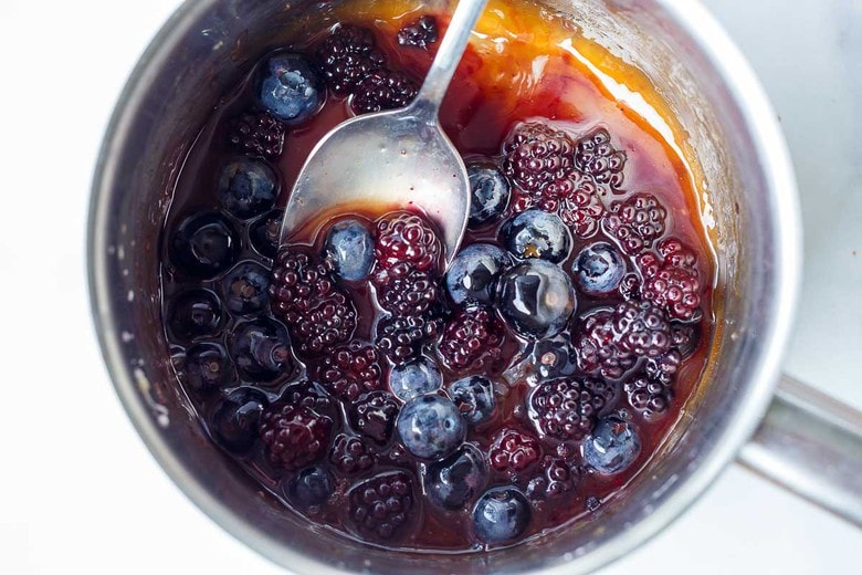 making berry compote