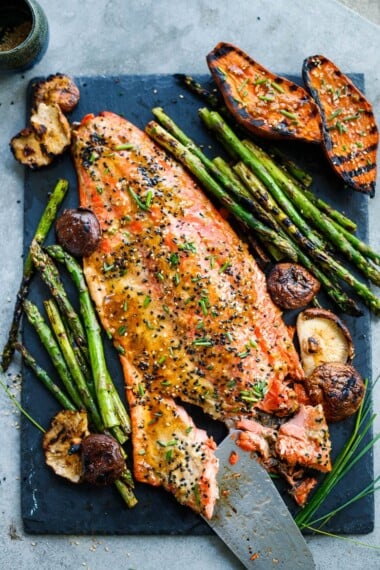 Perfect Grilled Salmon: Grilled Salmon is very simple, quick and easy and can be done in several different ways. Here's a simple guide to help you grill salmon, depending on the type, cut, marinade or seasonings.
