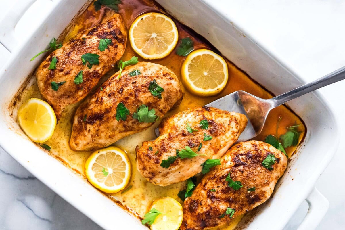 40 Easy Healthy Chicken Breast Recipes plus our best chicken breast recipe- easy to make in the oven.