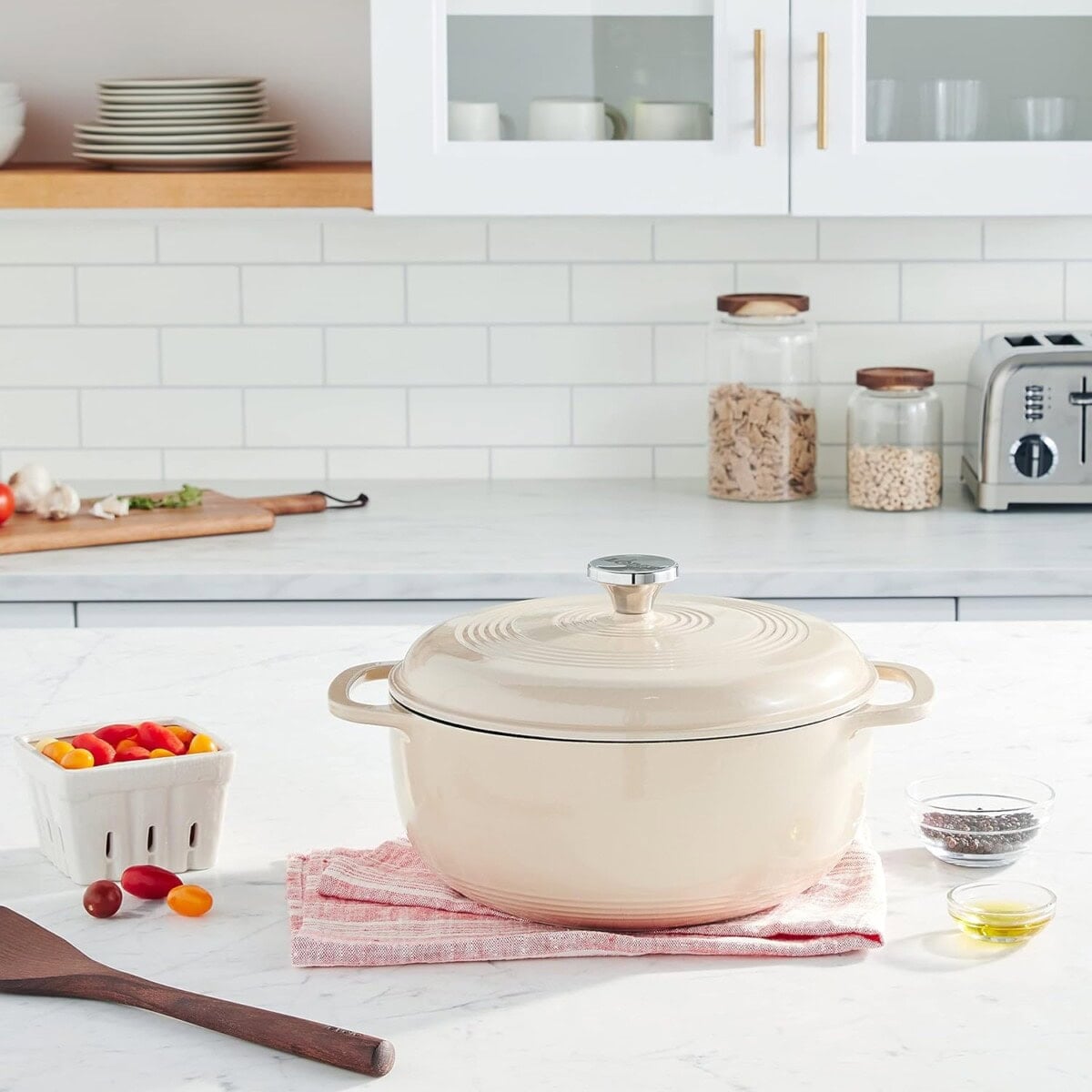 Discover the best Dutch ovens for bread baking in 2025—top-performing, high-quality picks for perfect crust, even heat, and artisan-level results.