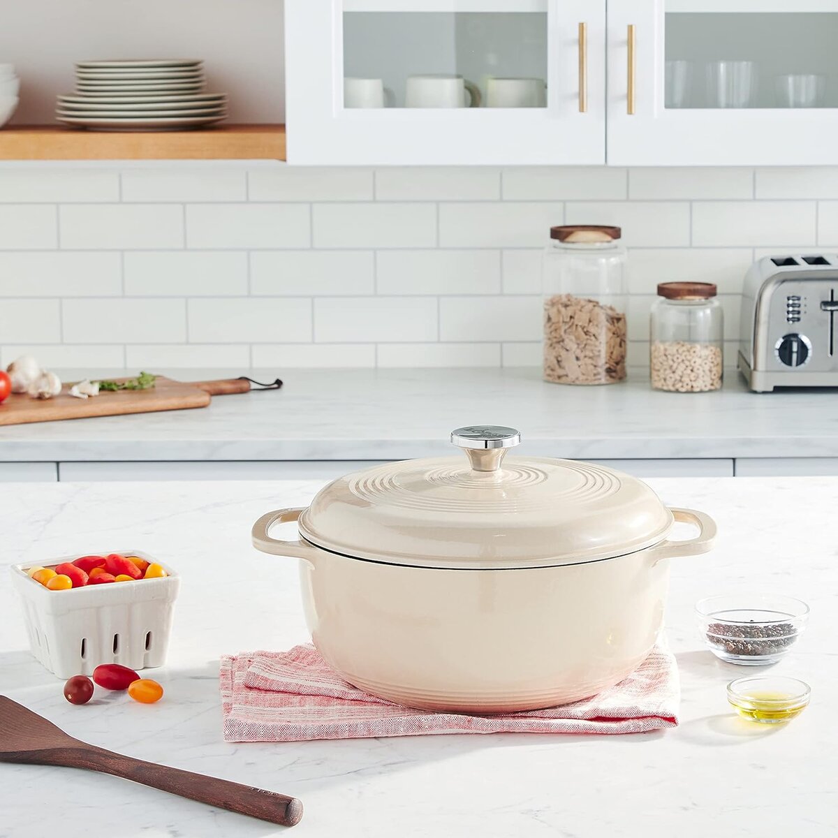 Discover the best Dutch ovens for bread baking in 2025&mdash;top-performing, high-quality picks for perfect crust, even heat, and artisan-level results.