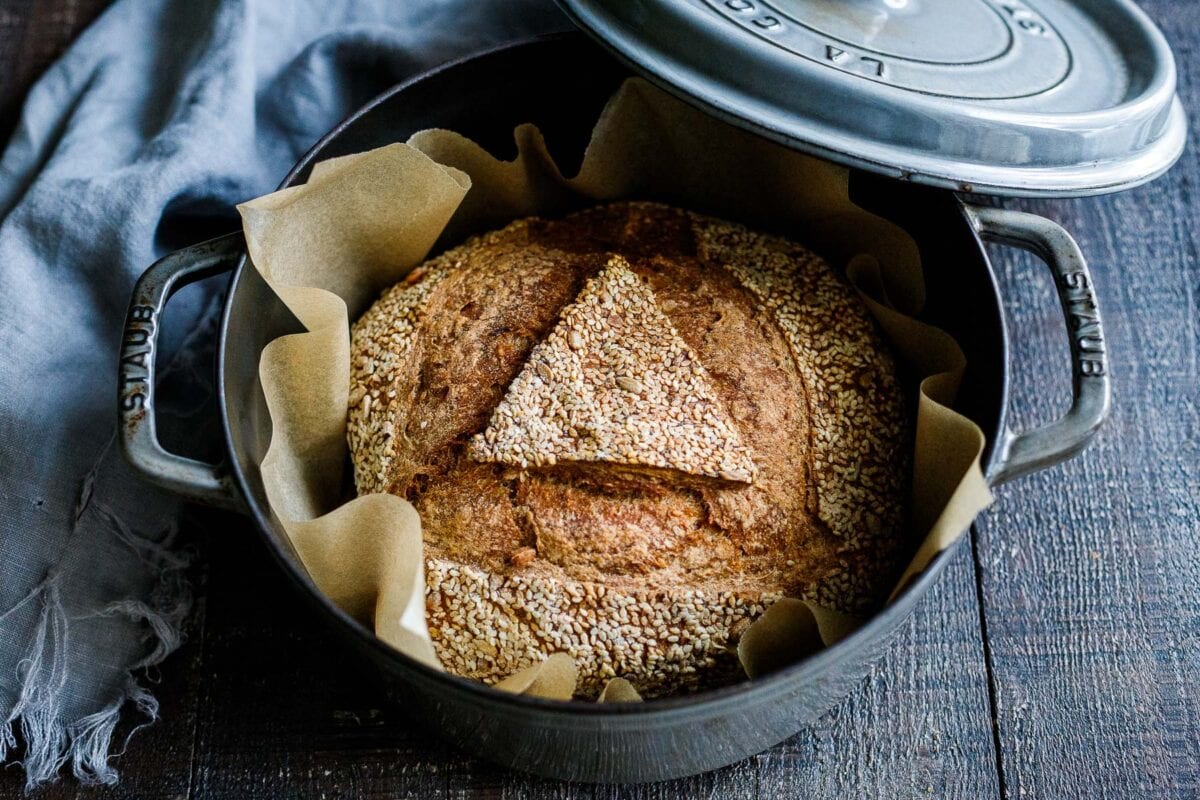 Enameled Cast Iron Bread Oven with Lid, Matte Black Finish Bread Pan, 12  3/4 Sourdough Bread Dutch Oven for Baking, Great for Homemade Artisan  Bread.