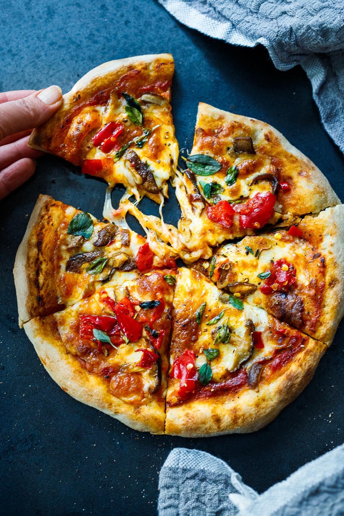 https://www.feastingathome.com/wp-content/uploads/2023/02/sourdough-pizza-crust-2.jpg