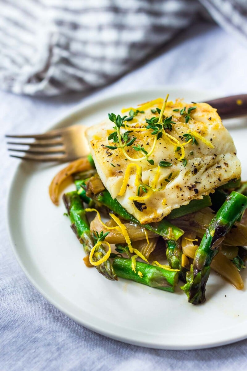 Baked Cod with Asparagus, Fennel and Leeks - a simple, spring-inspired dinner!