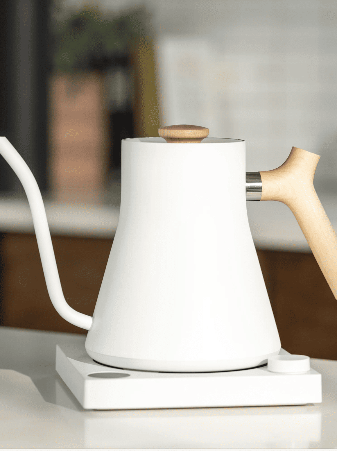 Kitchen gift ideas for chefs and home cooks: Gooseneck Kettle!