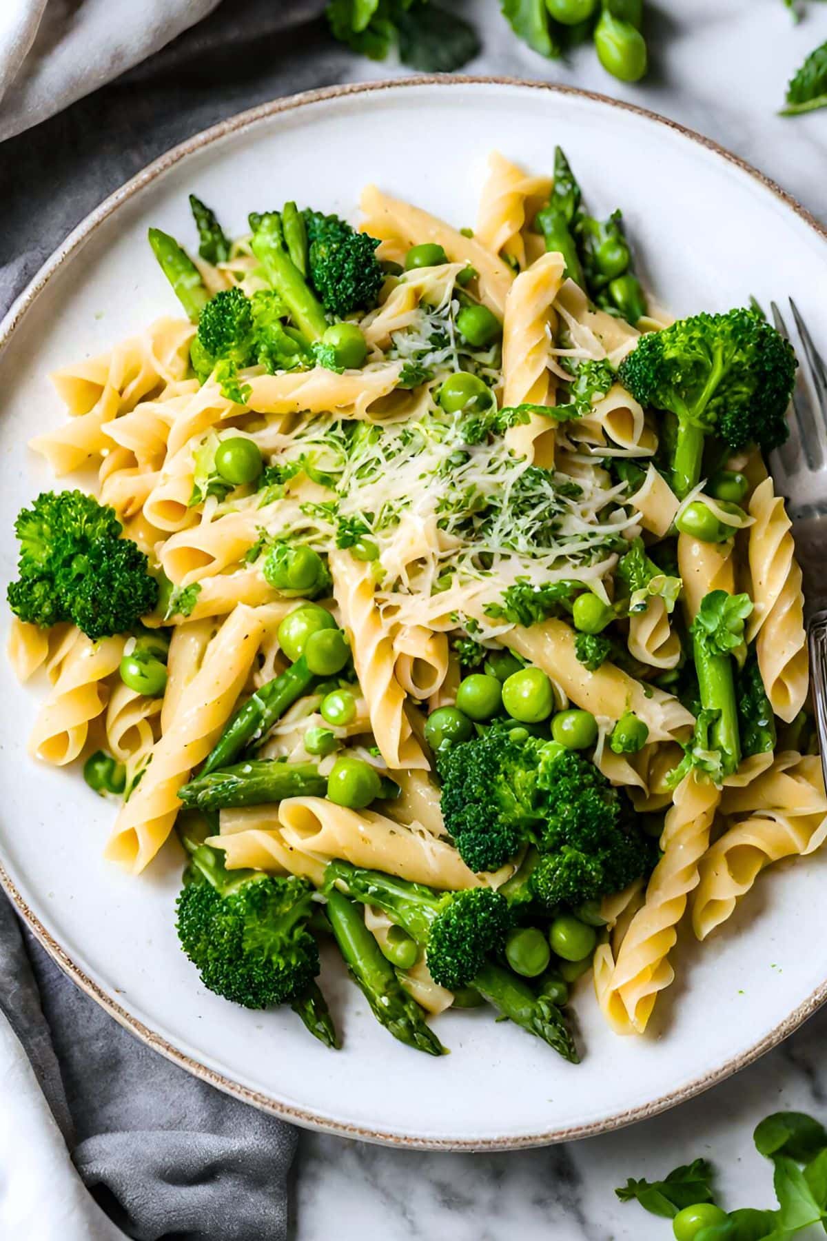 We've rounded up a collection of our most highly-rated pasta recipes your whole family will love! Cacio de Pepe, homemade gnocchi, cozy lasagna, fresh spaghetti, baked ziti, and our favorite lentil bolognese, just to name a few. Most of the pasta ideas you'll find here are made with healthy ingredients, primarily vegetables- a little trick we do to make these pasta dishes a little more nutrient-dense!
