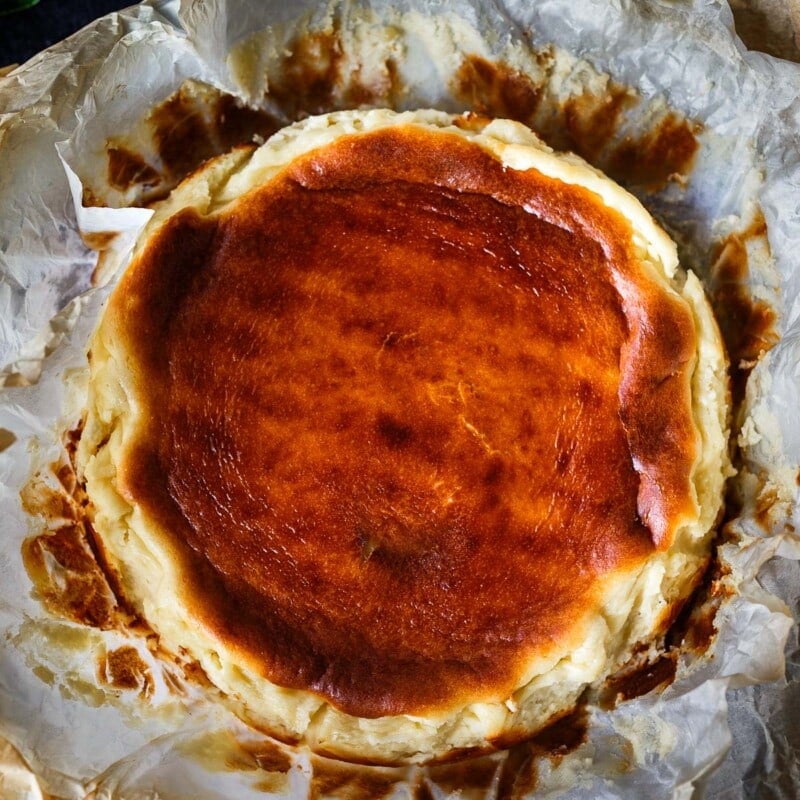 This crustless, burnt Basque Cheesecake recipe is light and airy with a caramelized top and luscious notes of vanilla. A rustic dessert that is easy to make.