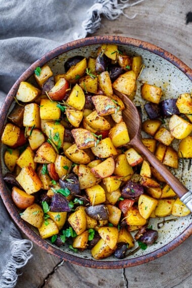 These roasted rosemary potatoes require only 10 minutes of hands-on time before roasting in the oven. With a crispy exterior and a creamy interior, they are delicious for brunch or any time of day!