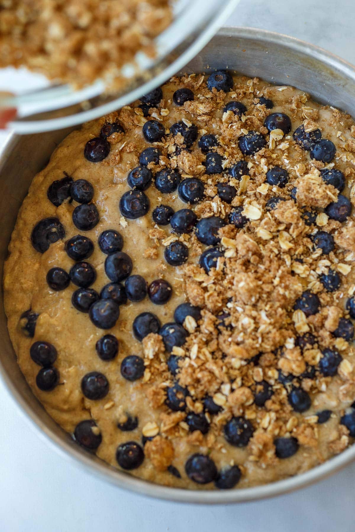 adding the crumb topping. 