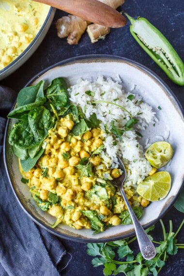 Chickpea curry with rice and spinach